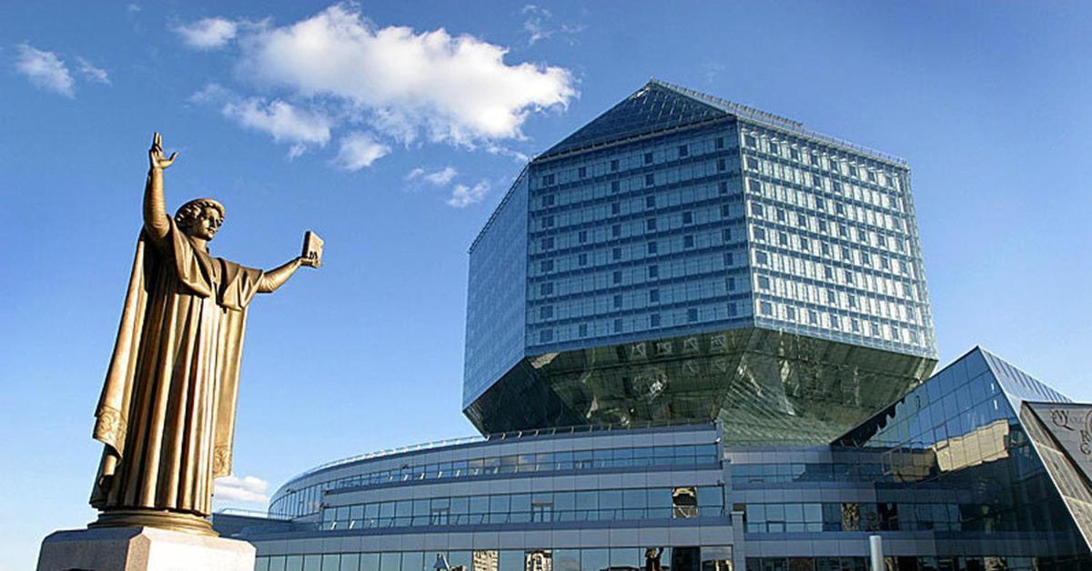 Premium Apartments Klimt On Picasso Boulevard Минск Екстериор снимка
